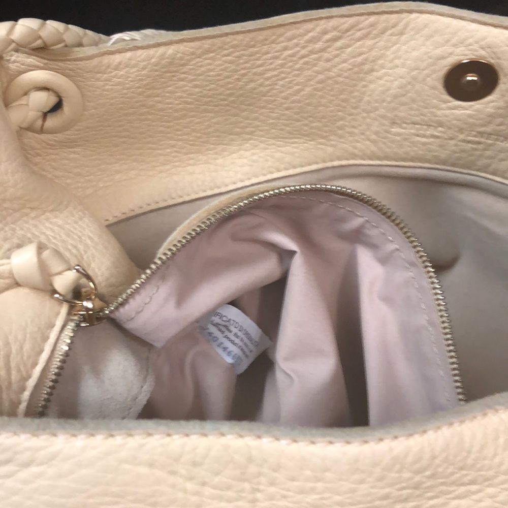 Bottega Veneta Italy Hobo Bag - Picture 9 of 11